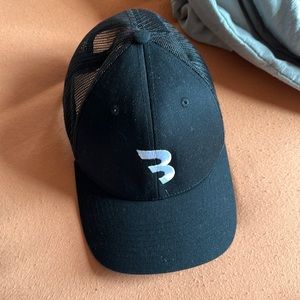 CBUM B hat